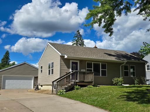 2011 Northwood Drive, Saint Paul, MN 55109