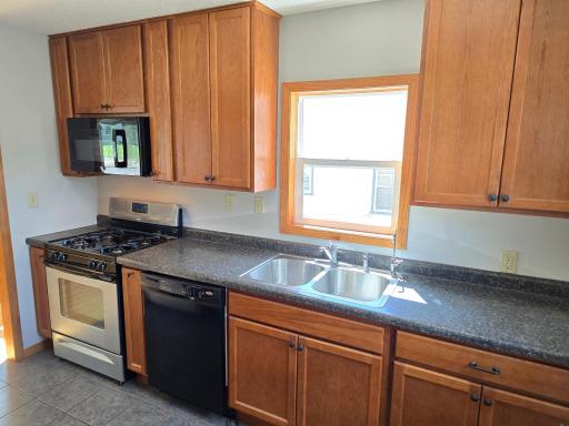 2011 Northwood Drive, Saint Paul, MN 55109