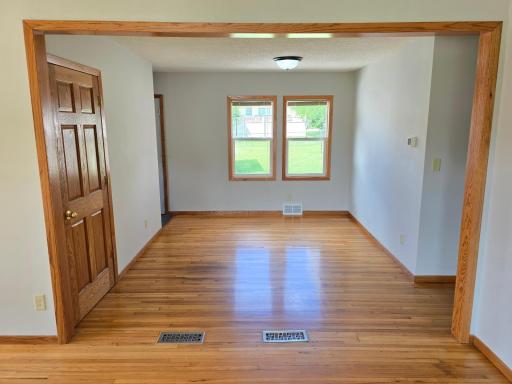 2011 Northwood Drive, Saint Paul, MN 55109