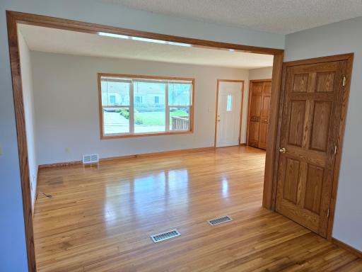 2011 Northwood Drive, Saint Paul, MN 55109