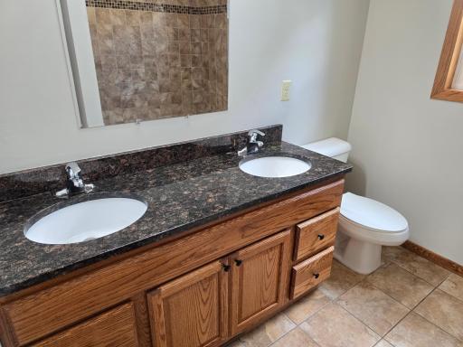 2011 Northwood Drive, Saint Paul, MN 55109
