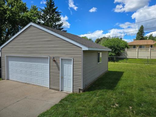 2011 Northwood Drive, Saint Paul, MN 55109