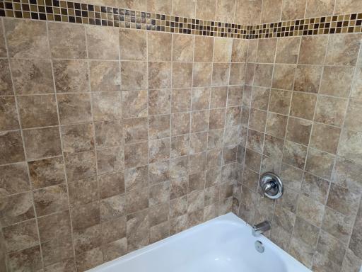 2011 Northwood Drive, Saint Paul, MN 55109