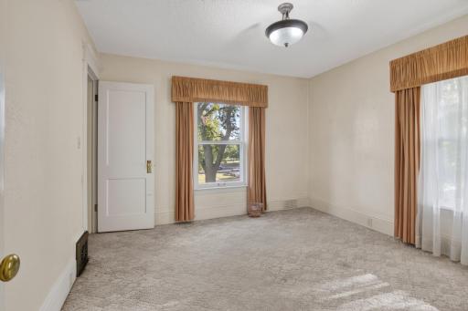 370 3rd Street NW, Valley City, ND 58072
