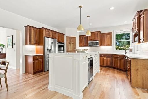 11499 Ashley Court, Inver Grove Heights, MN 55077