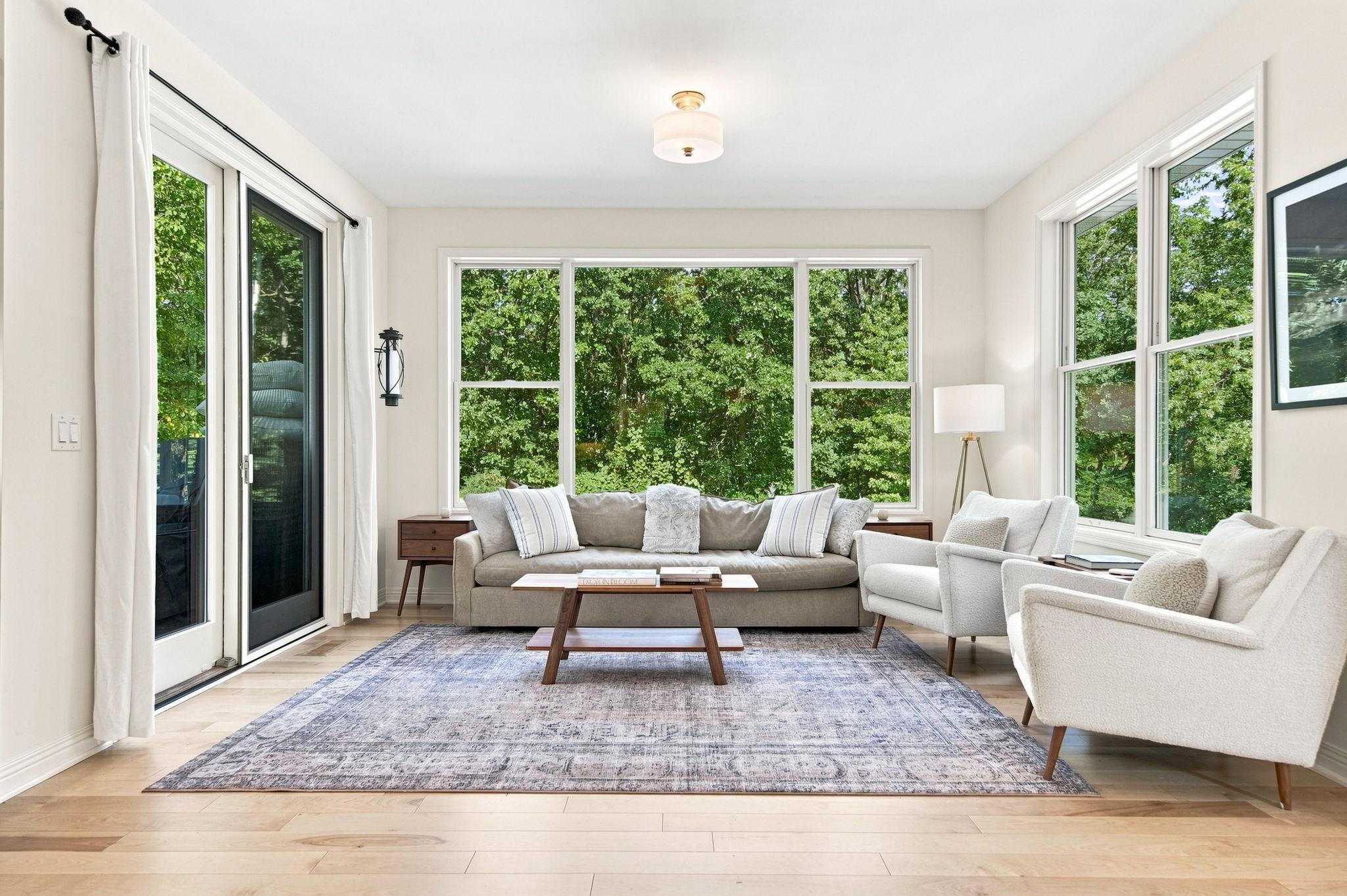 A view form the breakfast Nook toward the Sun room