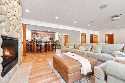 11499 Ashley Court, Inver Grove Heights, MN 55077