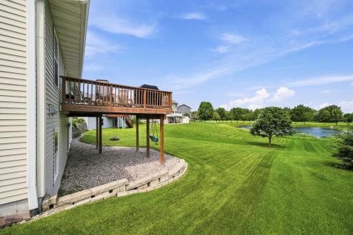 1051 Prairie Ridge Lane, Lester Prairie, MN 55354