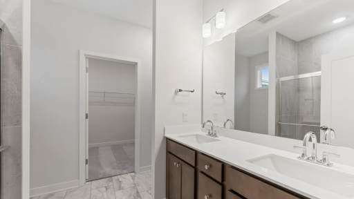 Owners bath.
