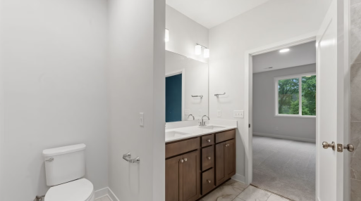 Owners bath.