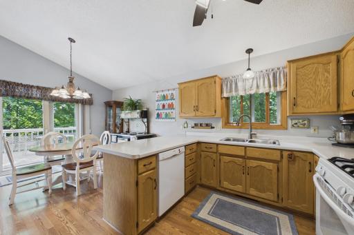 Well oriented kitchen layout with ample counter space