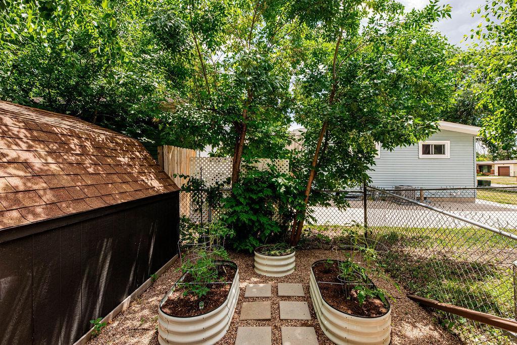 Raised garden beds