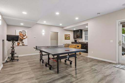 3300 Crestmoor Bay, Woodbury, MN 55125