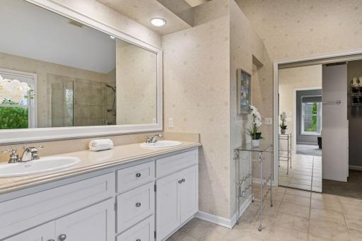 3300 Crestmoor Bay, Woodbury, MN 55125