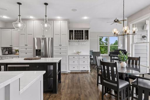 3300 Crestmoor Bay, Woodbury, MN 55125