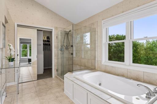 3300 Crestmoor Bay, Woodbury, MN 55125
