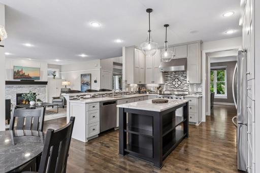 3300 Crestmoor Bay, Woodbury, MN 55125