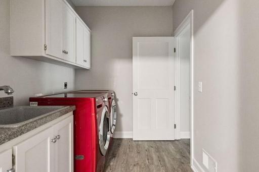 3300 Crestmoor Bay, Woodbury, MN 55125