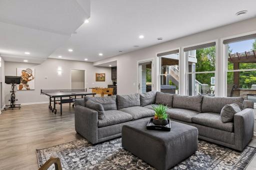 3300 Crestmoor Bay, Woodbury, MN 55125