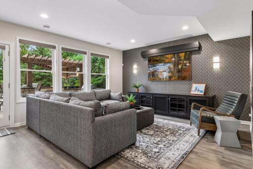 3300 Crestmoor Bay, Woodbury, MN 55125