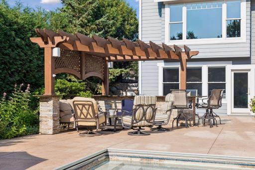 3300 Crestmoor Bay, Woodbury, MN 55125