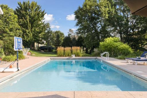 3300 Crestmoor Bay, Woodbury, MN 55125