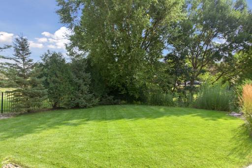 3300 Crestmoor Bay, Woodbury, MN 55125