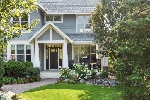 3300 Crestmoor Bay, Woodbury, MN 55125