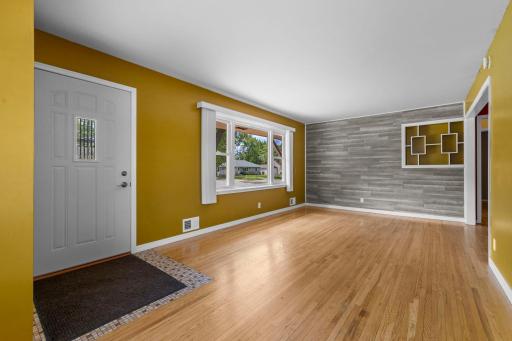 181 91st Lane NE, Minneapolis, MN 55434