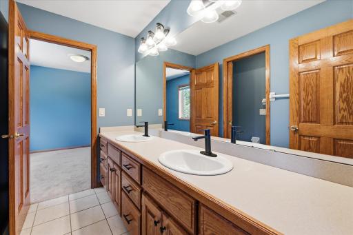 5900 Otter Ridge Circle, White Bear Lake, MN 55110
