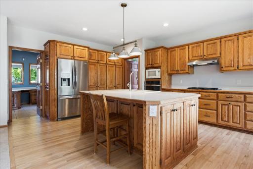 5900 Otter Ridge Circle, White Bear Lake, MN 55110