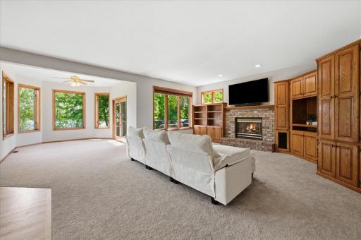 5900 Otter Ridge Circle, White Bear Lake, MN 55110