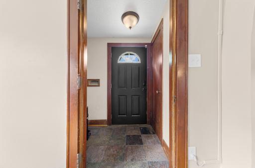 11 entry_foyer.jpg