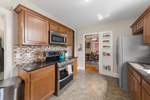 27 kitchen.jpg