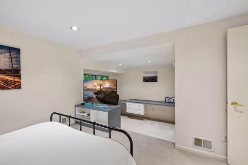 12001 Hilloway Road W, Minnetonka, MN 55305