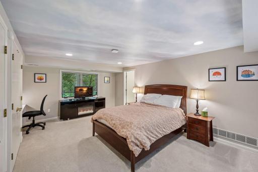 12001 Hilloway Road W, Minnetonka, MN 55305