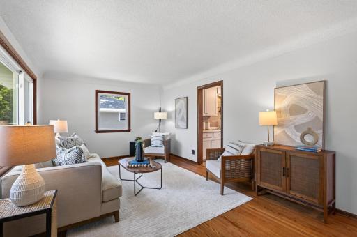 4617 Sumter Avenue N, Minneapolis, MN 55428