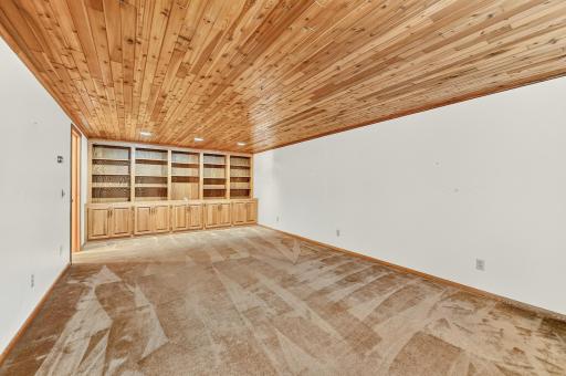 523 21st Street NE, Rochester, MN 55906