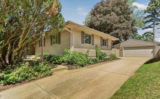 523 21st Street NE, Rochester, MN 55906