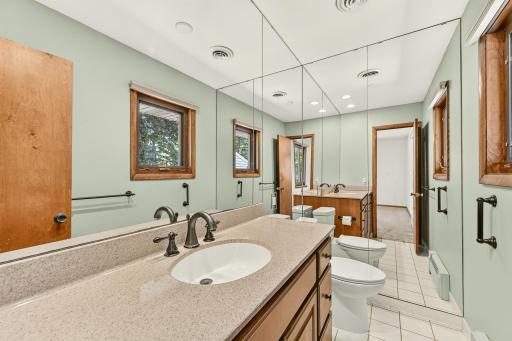 523 21st Street NE, Rochester, MN 55906