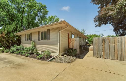 523 21st Street NE, Rochester, MN 55906