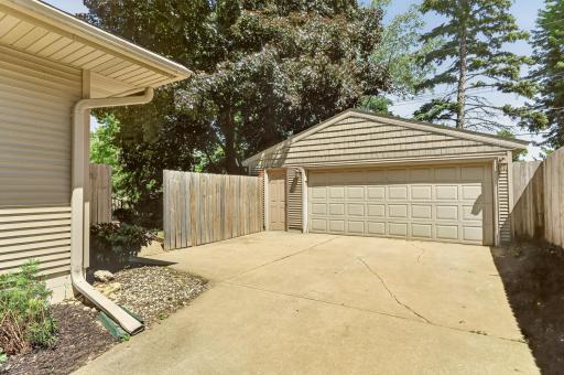 523 21st Street NE, Rochester, MN 55906