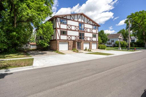 901 8th Avenue N, 201, Fargo, ND 58102