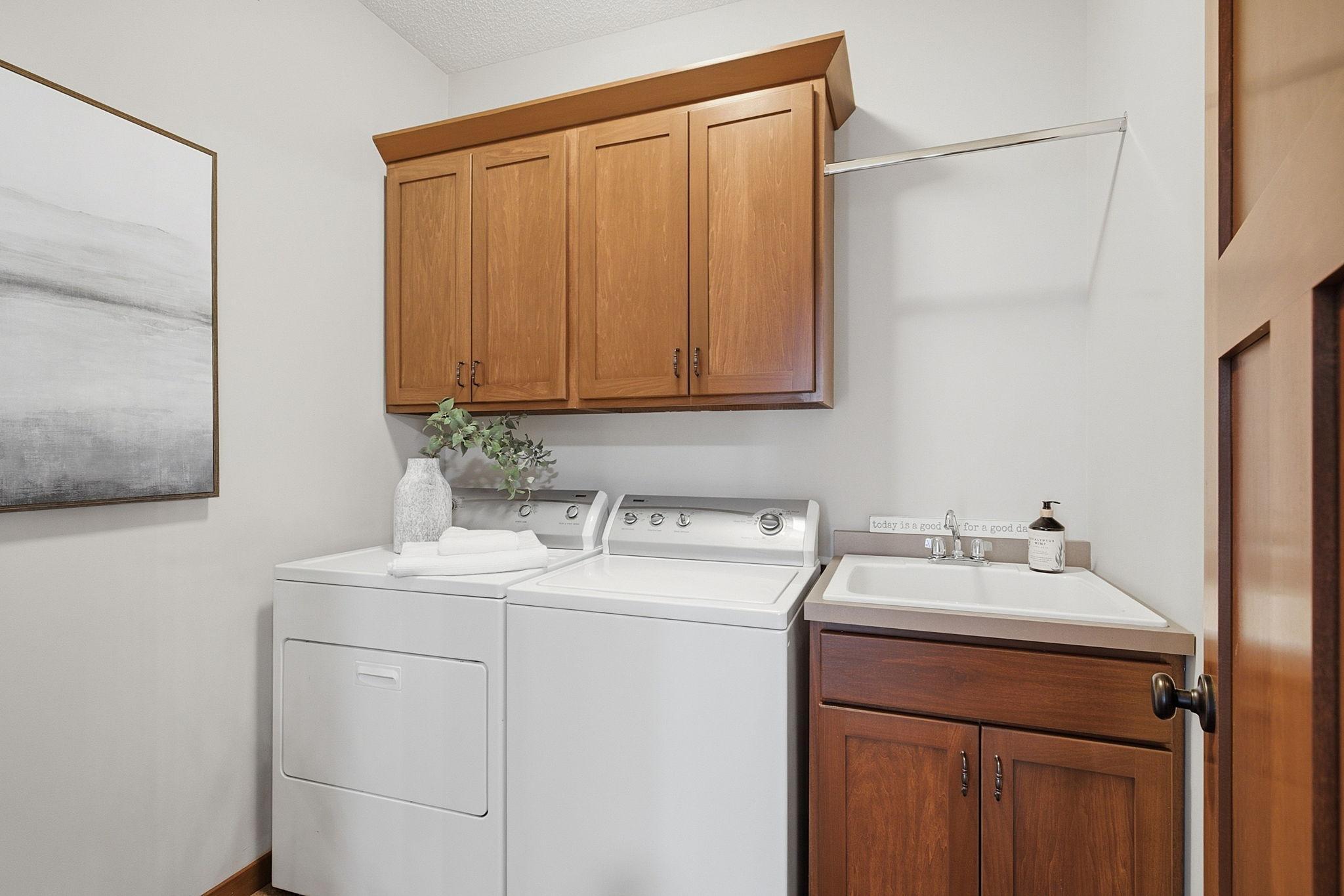 Mainfloor Laundry