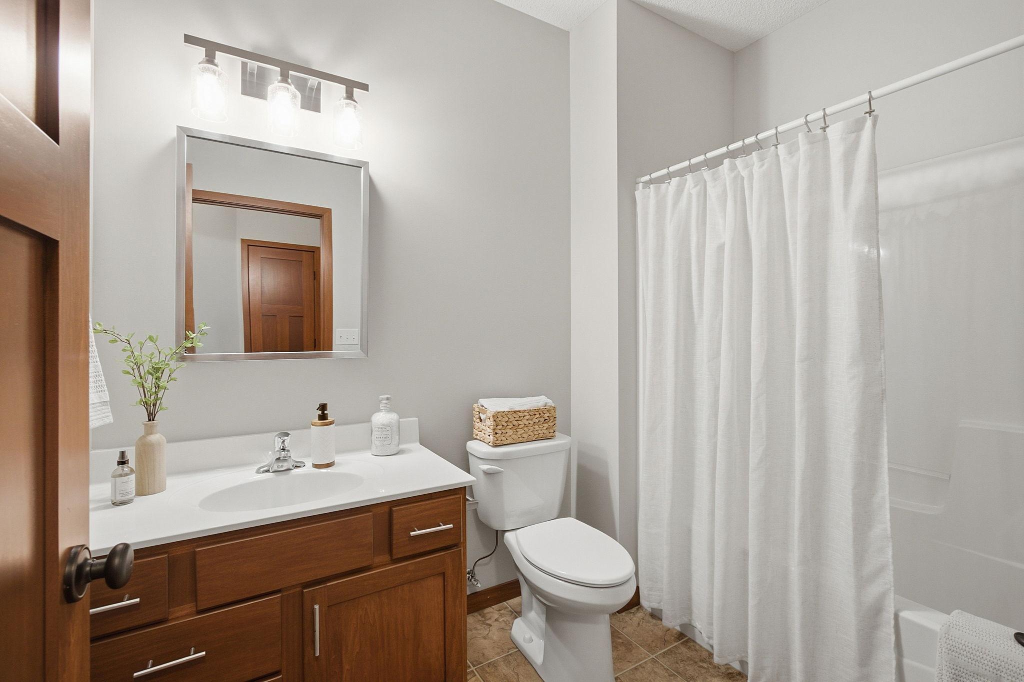Main floor full bath