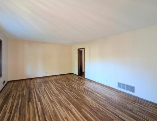 Woodbury, MN 55125
