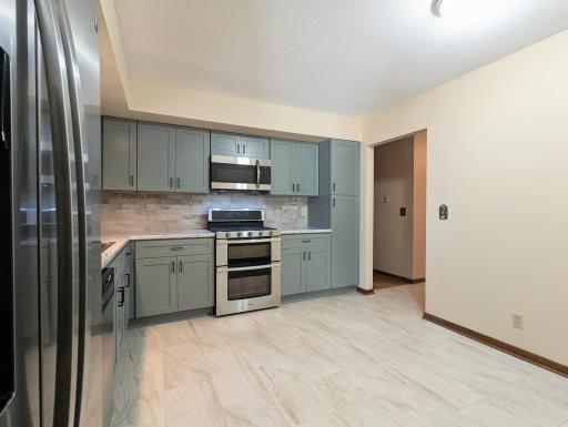 Woodbury, MN 55125