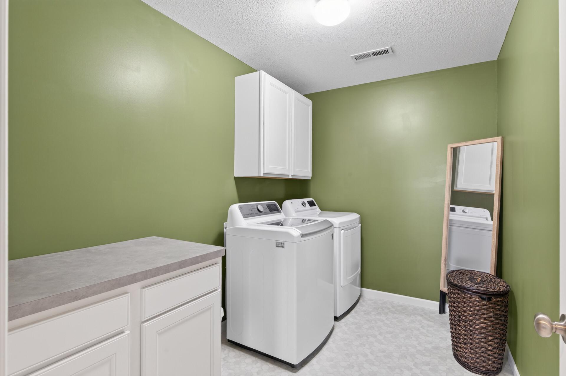 Upper level laundry