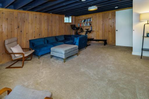 11 16th Avenue N, Hopkins, MN 55343