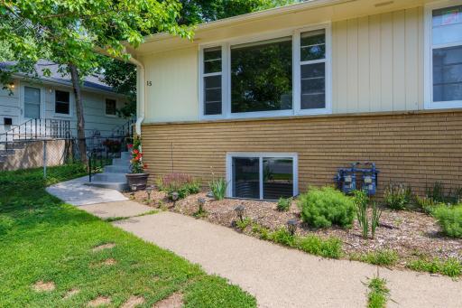 11 16th Avenue N, Hopkins, MN 55343